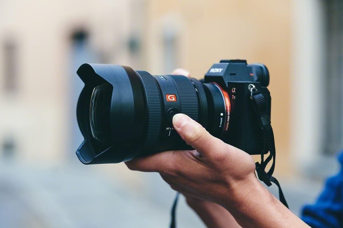 sony-sel-1224gm-g-master-ultra-weitwinkel-zoomobjektiv-12-24mm-f2-8-vollformat-e image 2