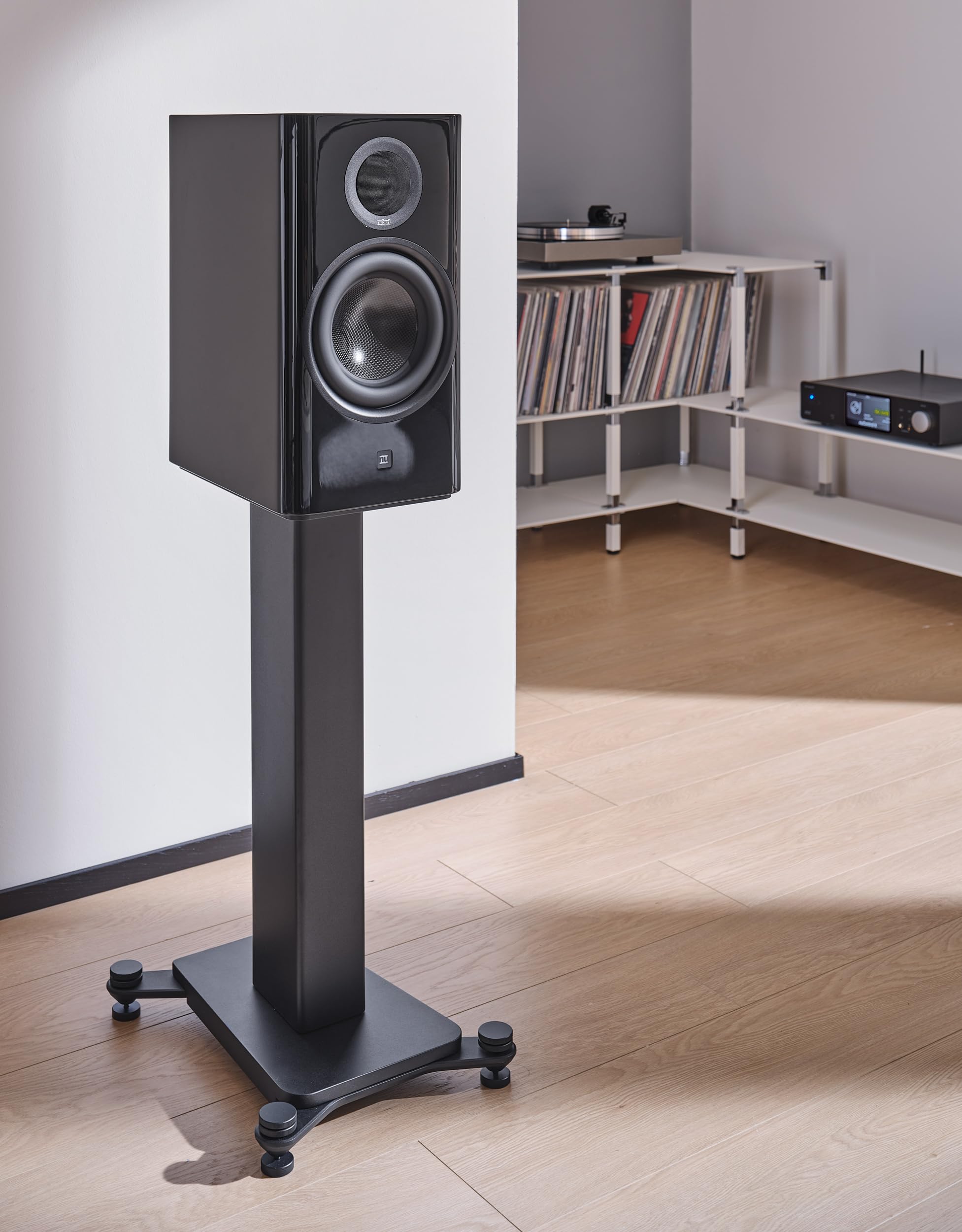 nubert-nuzeo-4-aktiver-kompaktlautsprecher-schwarz-referenzklasse-2-wege-system- image 5