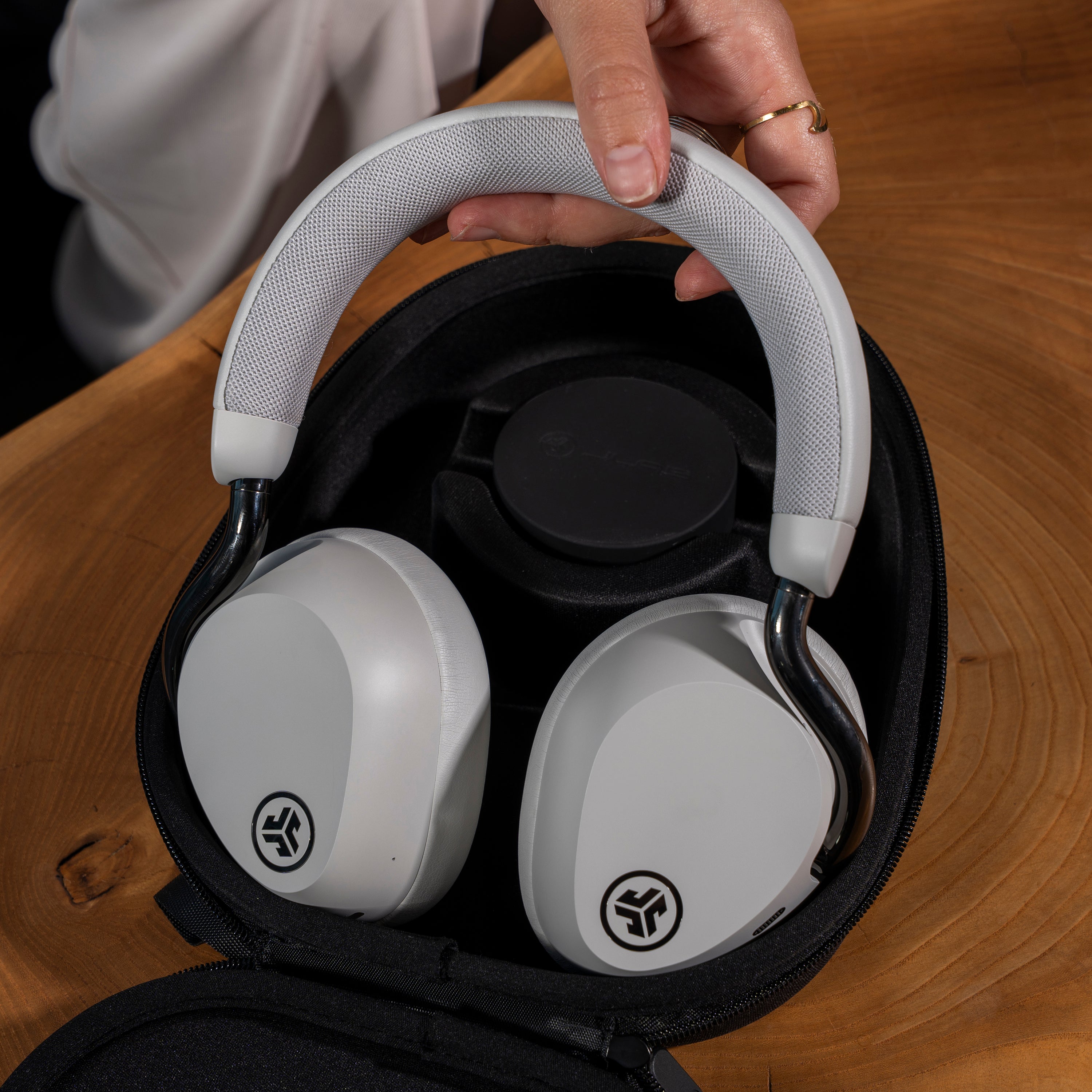 jlab-epic-lux-lab-edition-anc-over-ear-kopfh-rer-cloud image 3