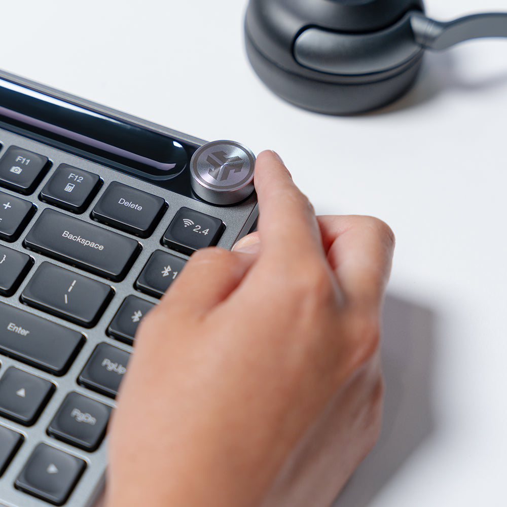jlab-epic-mini-wireless-keyboard-schwarz-kompakte-60-tastatur image 4