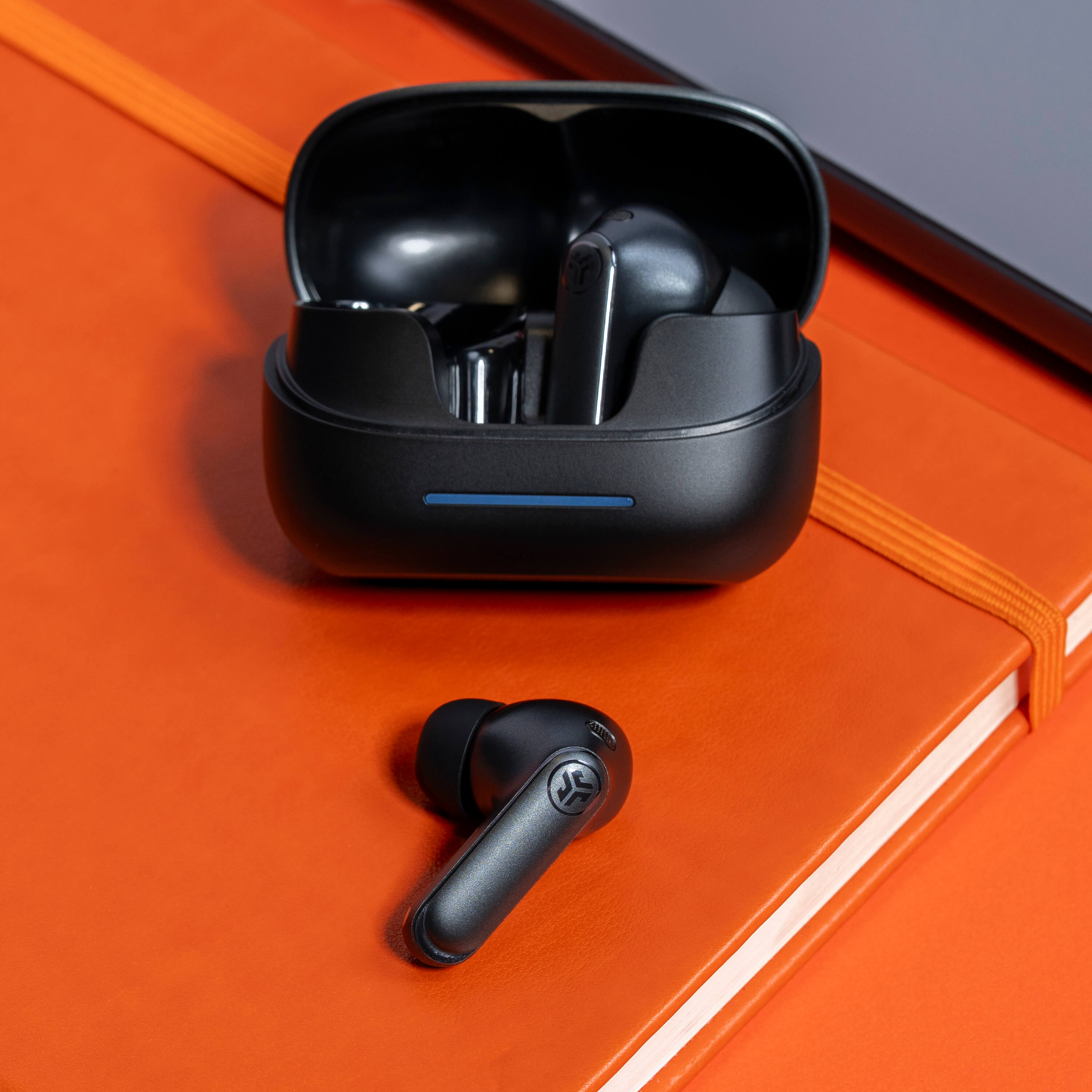 jlab-epic-go-pods-anc-earbuds-schwarz-geschenkset image 3