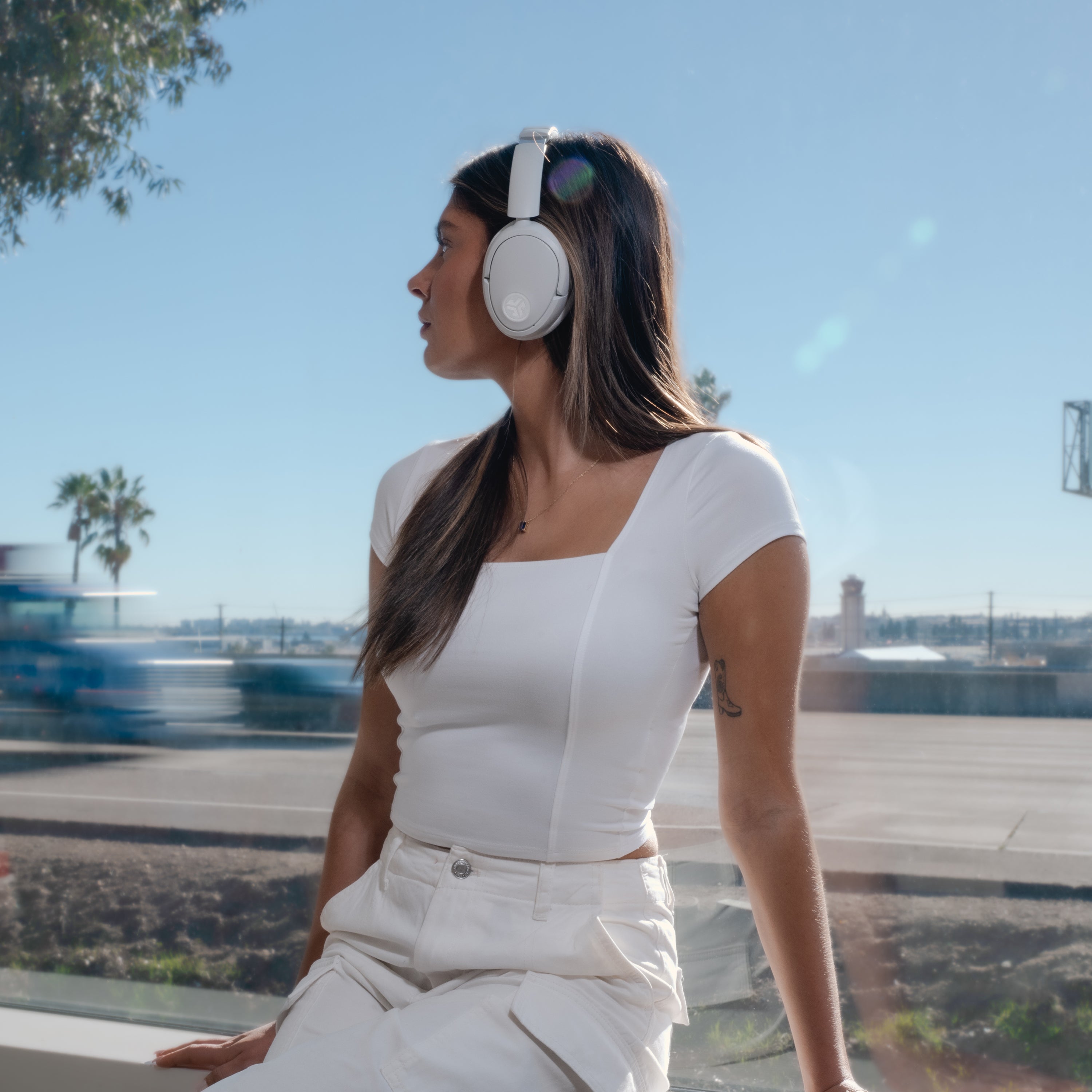 jlab-jbuds-lux-anc-over-ear-kopfh-rer-cloud-hybrid-anc-70-std-akku-spatial-audio image 2